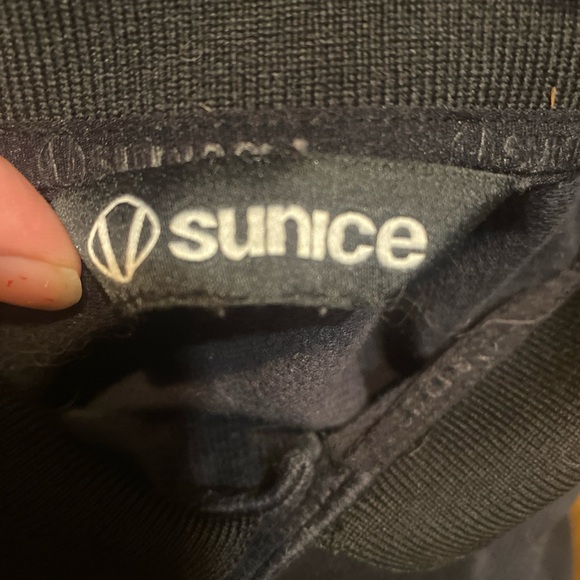 Polo - Picture 2 of 2